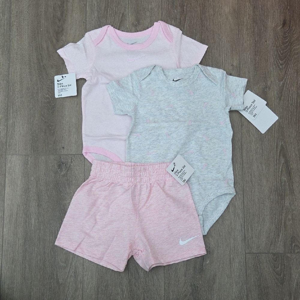 Nike 3pc Bodysuit And Short Set Pink Foam/Lt Grey Heather Girls Size 9m